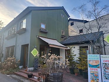 #軽井沢グルメ　店内ペット可カフェ「ナチュラル カフェイーナ」