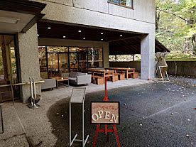 #軽井沢グルメ　セゾン現代美術家併設カフェ「ヤマアラシ」